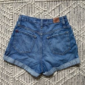 BDG denim shorts mom high rise size 27